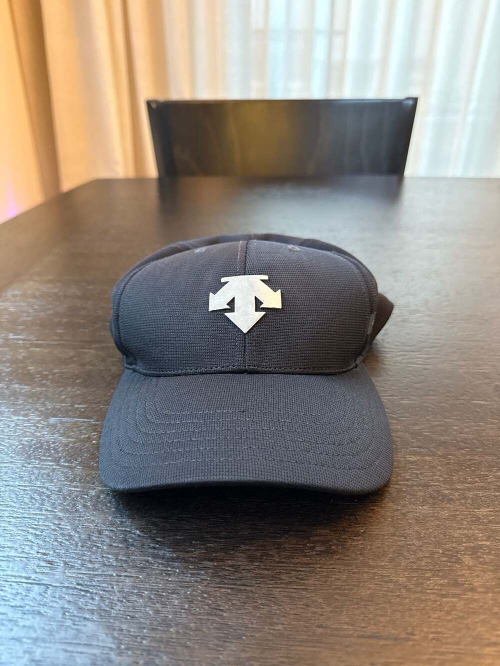 Descente Athletic Textured Running Golf Baseball Cap Black with Chrome Logo